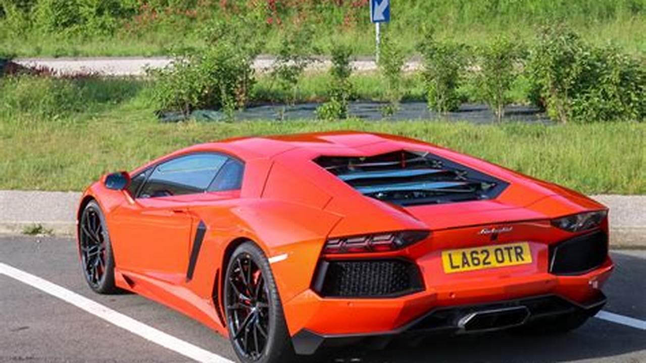 The Ultimate Guide to the Lamborghini Aventador LP700-4