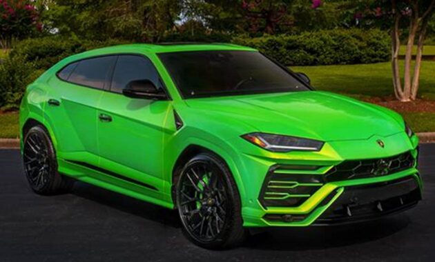 Enchanting Lamborghini Urus in Verde Mantis: A Symphony of Style and Performance