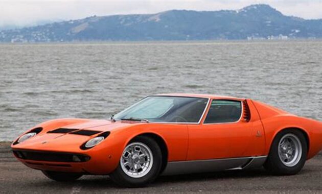 The Legendary Lamborghini Miura P400S: Beauty, Speed, and Prestige