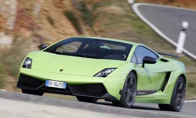 Unveiling the Pinnacle of Performance: The Lamborghini Superleggera Unleashed