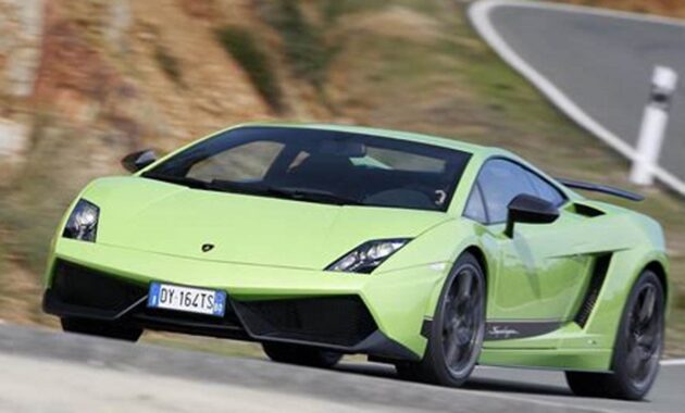 Unveiling the Pinnacle of Performance: The Lamborghini Superleggera Unleashed