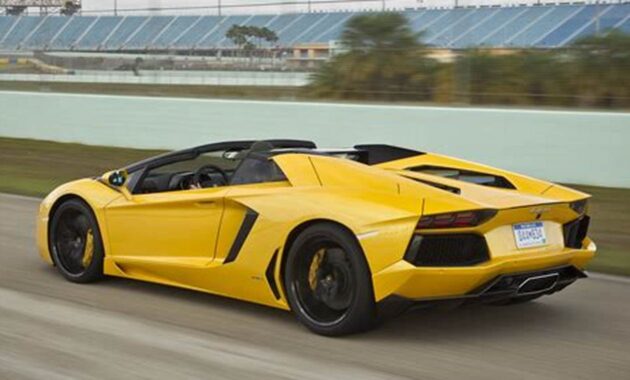 Unleash the Beast: Lamborghini Aventador LP 700-4, a Driver's Dream